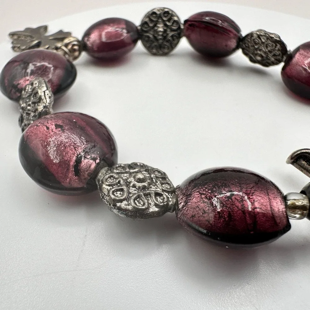 Vintage 90s Silver Tone Leaf Cross Charm Purple Foil‎ Glass Bead Toggle Bracelet